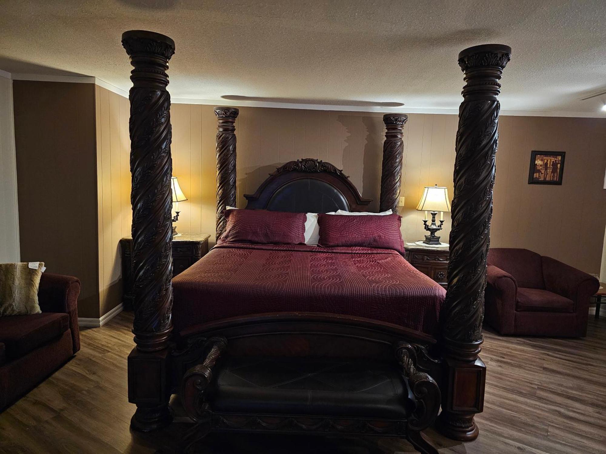 Parkway Motel & European Lodges Pincher Creek Ngoại thất bức ảnh